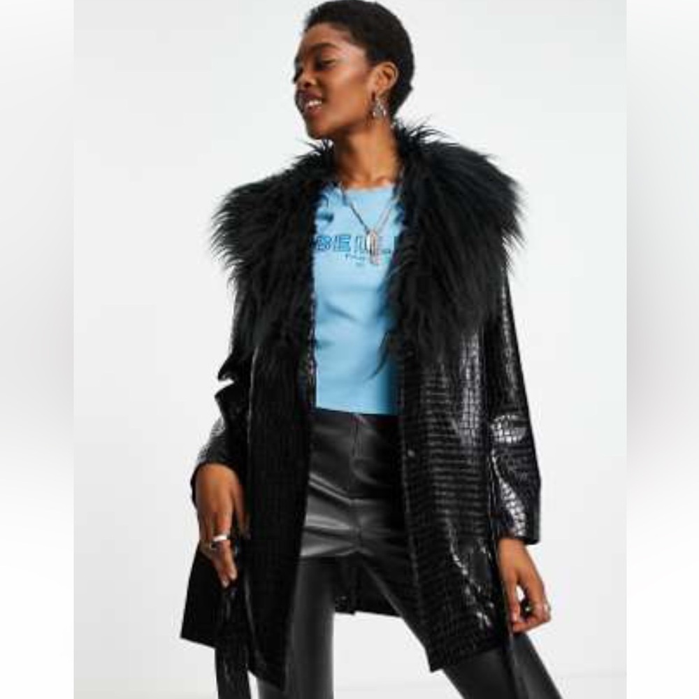 NWT- CROC-EMBOSSED MONGOLIAN FAUX FUR BLACK FAUX LEATHER COAT w BELT sz-10